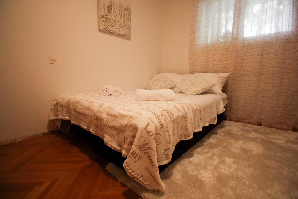 Apartma Gabrijela *
